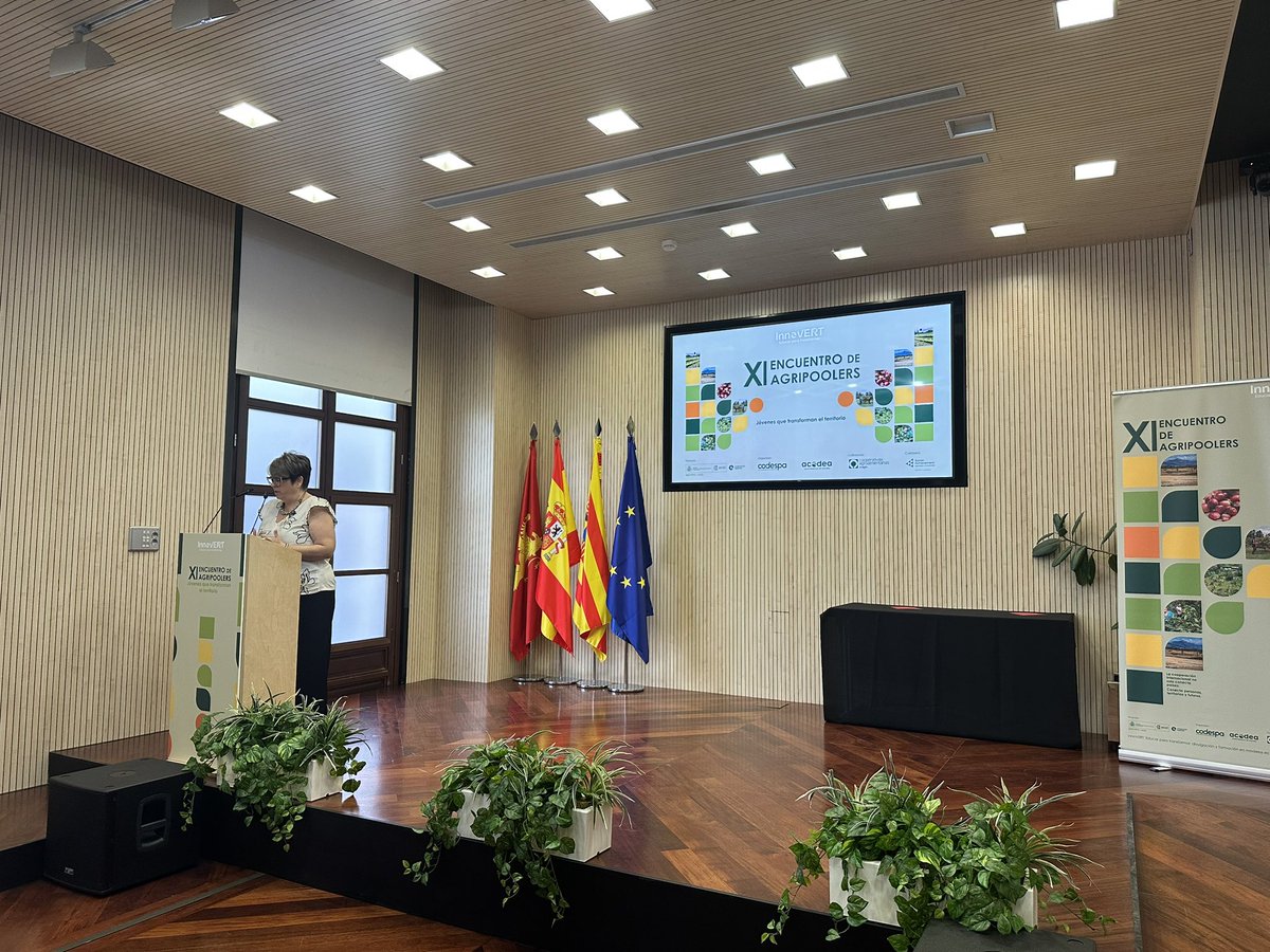 CODESPA's tweet photo. En el cierre del XI Encuentro Nacional de Agripoolers, Arancha Simón, consejera de Agricultura, Ganadería y Alimentación del @GobAragon ha destacado que el relevo generacional requiere formación, financiación, innovación y menos trabas burocráticas. https://t.co/nvJnzGbCPj