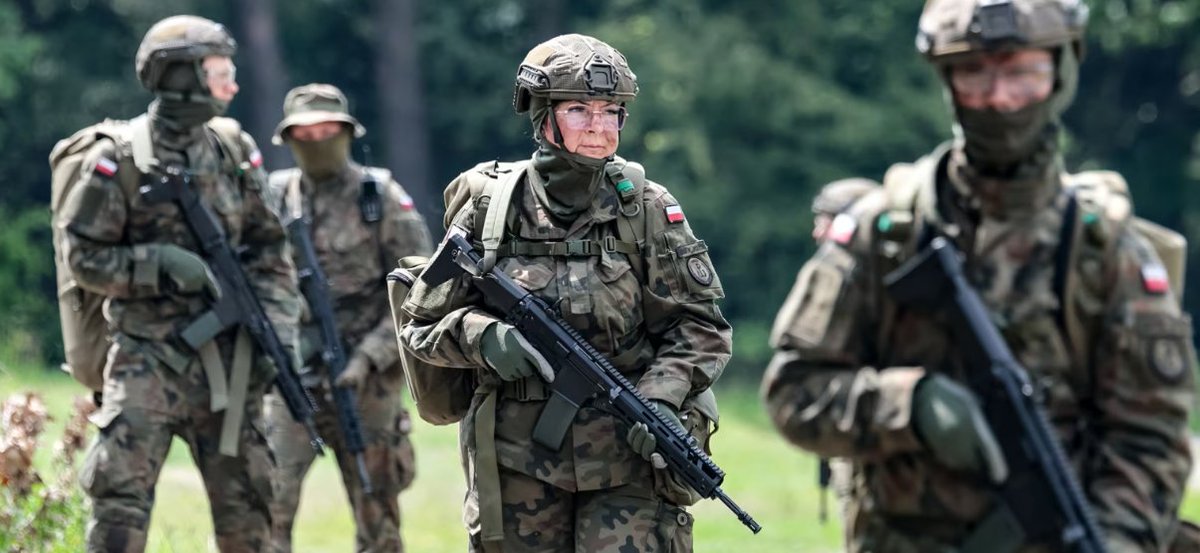 hoc111's tweet photo. Vou responder as 5 dúvidas que mais apareceram no post que falei sobre como a Europa caminha pra uma guerra mais ampla em breve.

1. Quando isso deve acontecer?

Toda essa escalada não quer dizer que amanhã tanques russos vão aparecer em Berlim ou que bombas nucleares cairão em Paris ou Londres.

Mas a Rússia já está em plena campanha de guerra híbrida contra a OTAN.