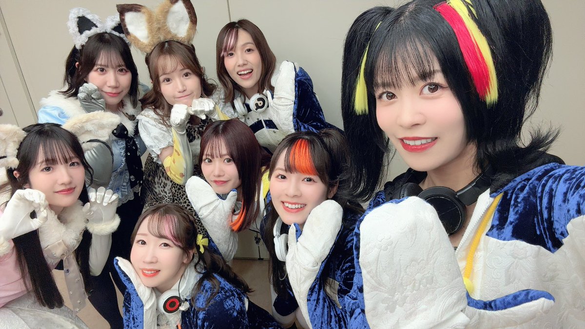 aibaaiai's tweet photo. 『オーイシ武道館 Vol.3 ～オーイシマサヨシ ワンマンライブ at 日本武道館～』

どうぶつビスケッツ×PPP
シークレットゲストで出演させていただきました✨
イワビーとして、
ロックに決めてきたぜー🐧‼️

生演奏で、オーイシおにいさんと一緒に武道館で歌って踊れるなんて😭
しかも、8人揃って歌うのは約7年ぶり！

会場の皆さまの声も熱気もすごくて、
胸がいっぱいになりました！
一緒に盛り上がってくださって、
ありがとうございます🐧❤️‍🔥

オーイシおにいさんのおかげで、
またみんなで集まれました。
感謝の気持ちでいっぱいです！
幸せすぎる最高の時間を、
本当にありがとうございました！！！
#オーイシ武道館
#けものフレンズ #けもフレ