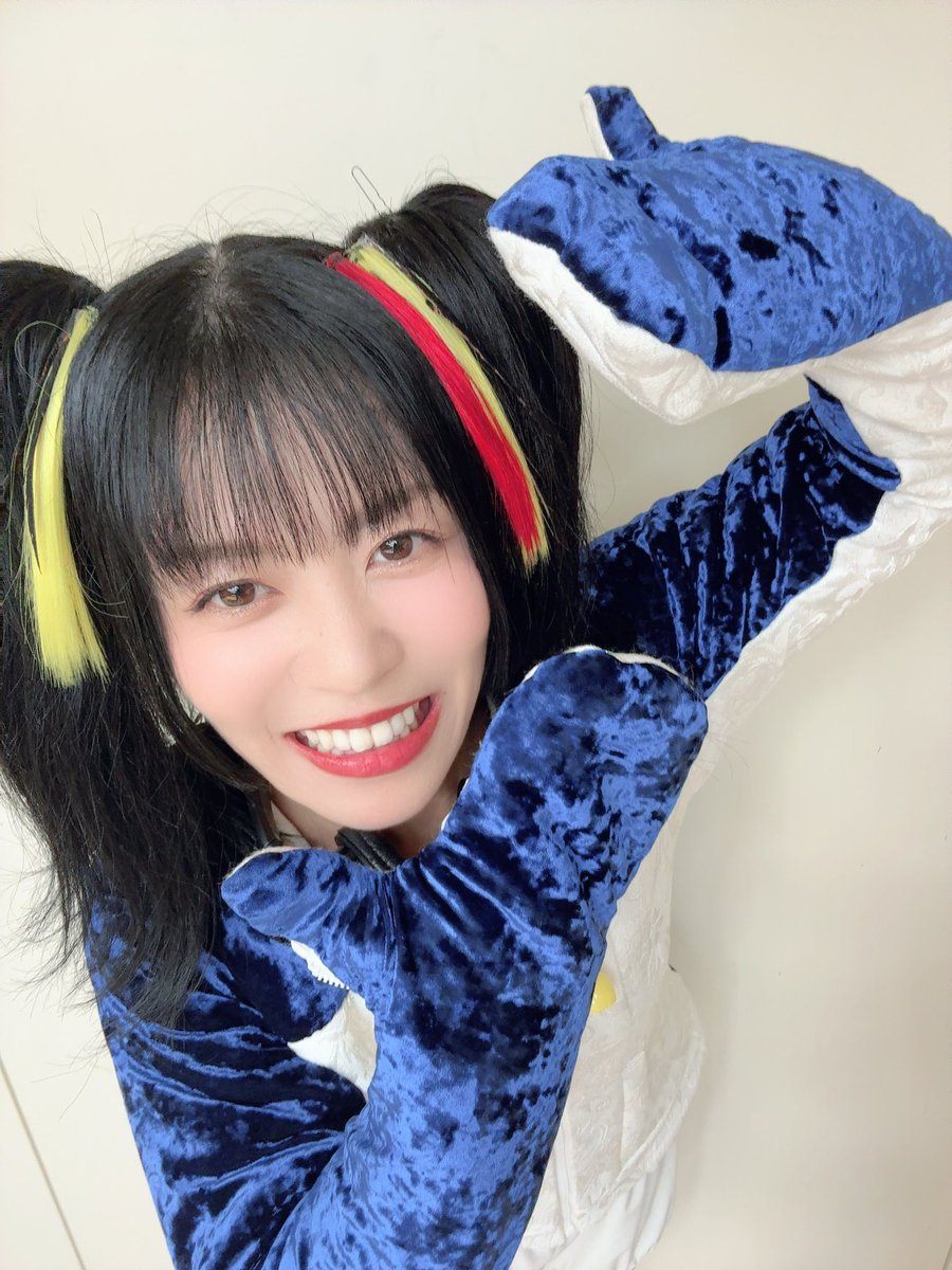 aibaaiai's tweet photo. 『オーイシ武道館 Vol.3 ～オーイシマサヨシ ワンマンライブ at 日本武道館～』

どうぶつビスケッツ×PPP
シークレットゲストで出演させていただきました✨
イワビーとして、
ロックに決めてきたぜー🐧‼️

生演奏で、オーイシおにいさんと一緒に武道館で歌って踊れるなんて😭
しかも、8人揃って歌うのは約7年ぶり！

会場の皆さまの声も熱気もすごくて、
胸がいっぱいになりました！
一緒に盛り上がってくださって、
ありがとうございます🐧❤️‍🔥

オーイシおにいさんのおかげで、
またみんなで集まれました。
感謝の気持ちでいっぱいです！
幸せすぎる最高の時間を、
本当にありがとうございました！！！
#オーイシ武道館
#けものフレンズ #けもフレ