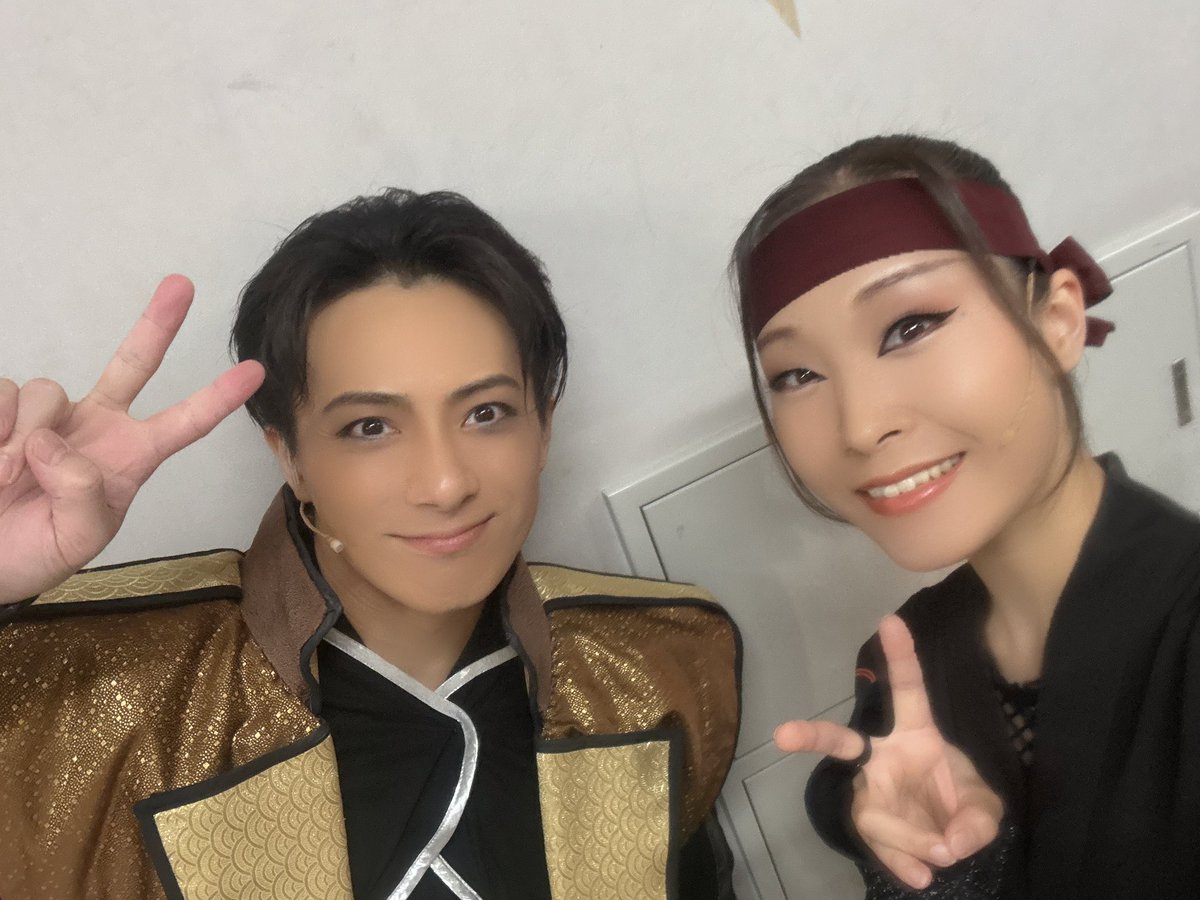 Mizki_Miya1006's tweet photo. 秀吉役、よねさん🐒
愛嬌あってでも執念深くて…まさに秀吉！

明智役、てつさん🌙
忠義を貫く姿、最高にかっこよかったです！

柴田役、りょうたさん👹
槍振るう姿、かっこよすぎました！！！

織田兄弟、まさ&amp;みおさん⚔️
最高の兄弟👶

お写真投下続きます📸

#朧ミュ2026 #朧炎ノ刻 https://t.co/RnXXjCWZV0