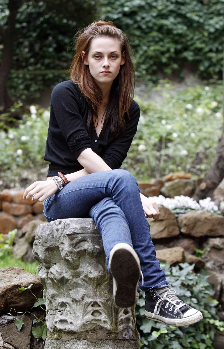 AberdeenMoos's tweet photo. She has ALWAYS been my biggest #thinspo FUCK I LOVE HER #edrtwt https://t.co/zwASbNoTnN
