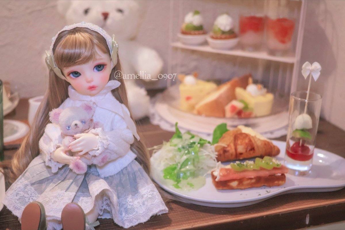 amellia_0907's tweet photo. あめちゃんを連れて、友達とアフタヌーンティーしてきました☕️
(お店にドール持ち込み許可いただいてます🙆)
#imdadoll https://t.co/6Ey3guGyTt