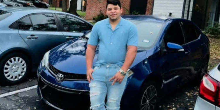 infopublicave's tweet photo. 📢El venezolano Wilber Garcés, de 28 años, denunció falta de atención médica tras ser herido de bala por un agente de ICE y aseguró que está perdiendo sensibilidad y movilidad en el lado izquierdo de su cuerpo.

📌 @monitoreamos https://t.co/ImWUNJeqUG
