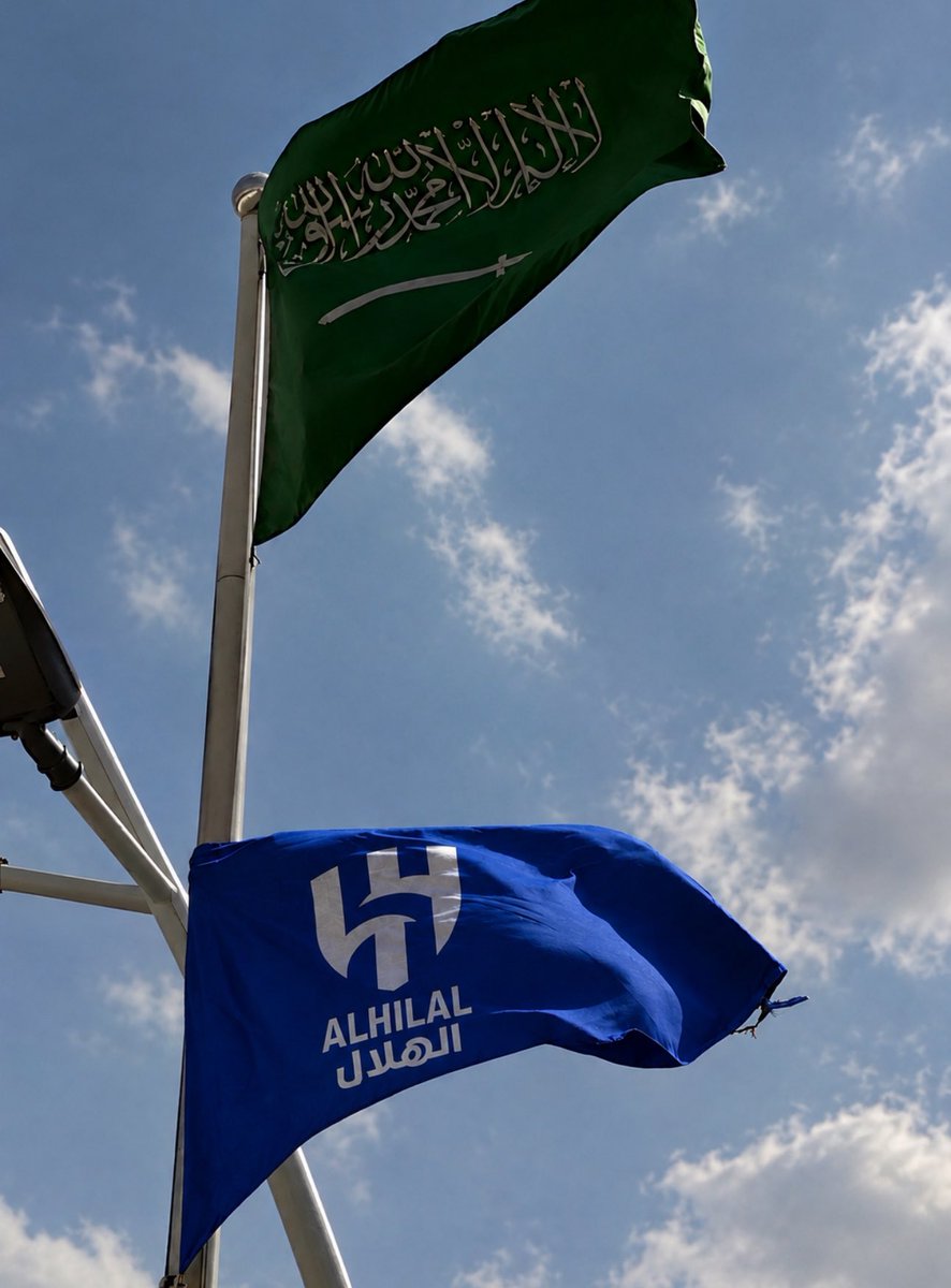 mt_2l's tweet photo. " وطنان لا ثالث لهما 🇸🇦💙 " https://t.co/32irHi9fF7