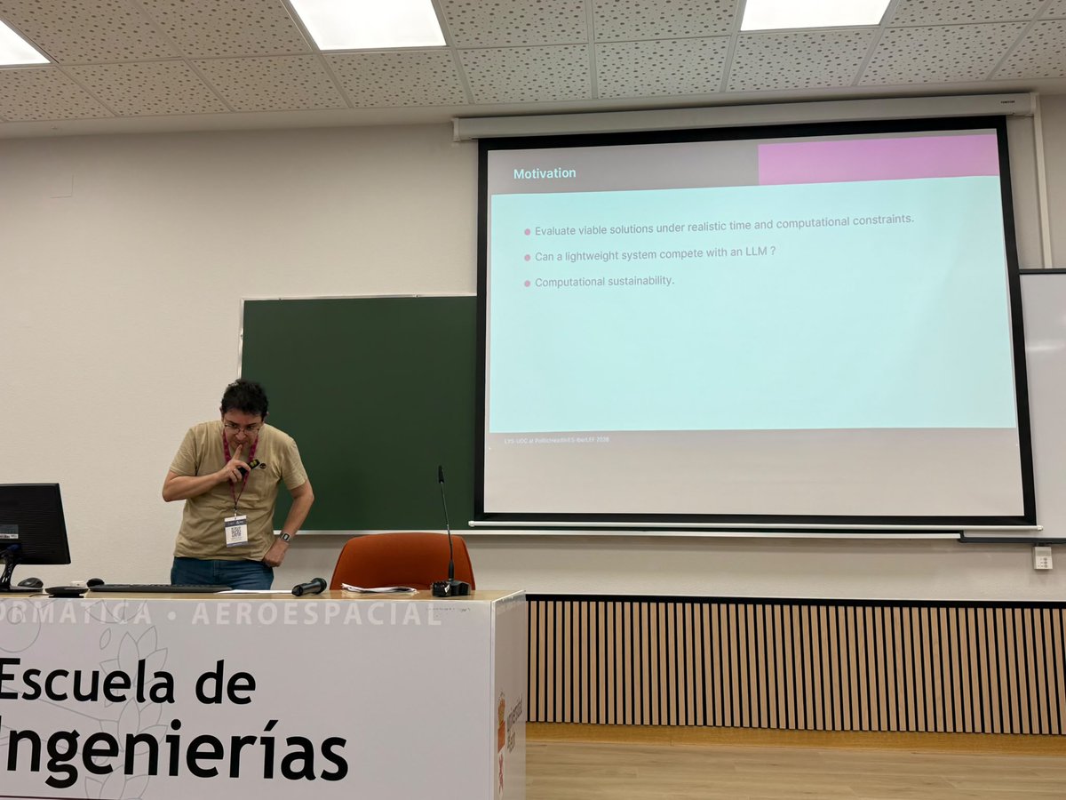 NLP_umuteam's tweet photo. Jesús Vilares presents the work entitled "LYS-UDC at PoliticHeadlinES-IberLEF 2026: Ranking Pipeline for Spanish Political News Headline Classification" at at PoliticHeadlinES 2026 #IberLEF2026 @iberlef @sepln #SEPLN2026 https://t.co/E4KpY44To2
