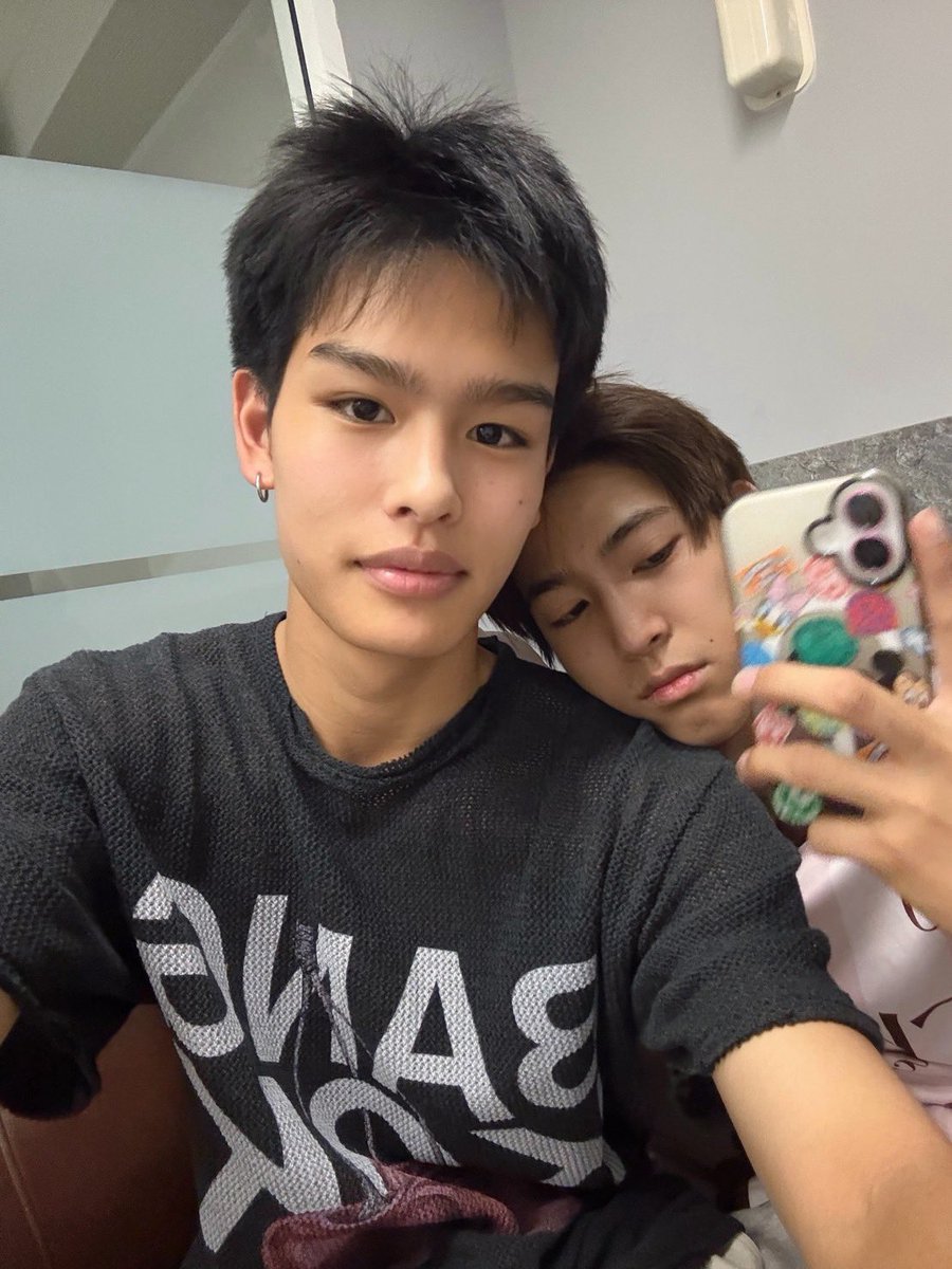 shane_tnp's tweet photo. ไหล่เป็นฟอ 😎 https://t.co/l7b56S3lAH