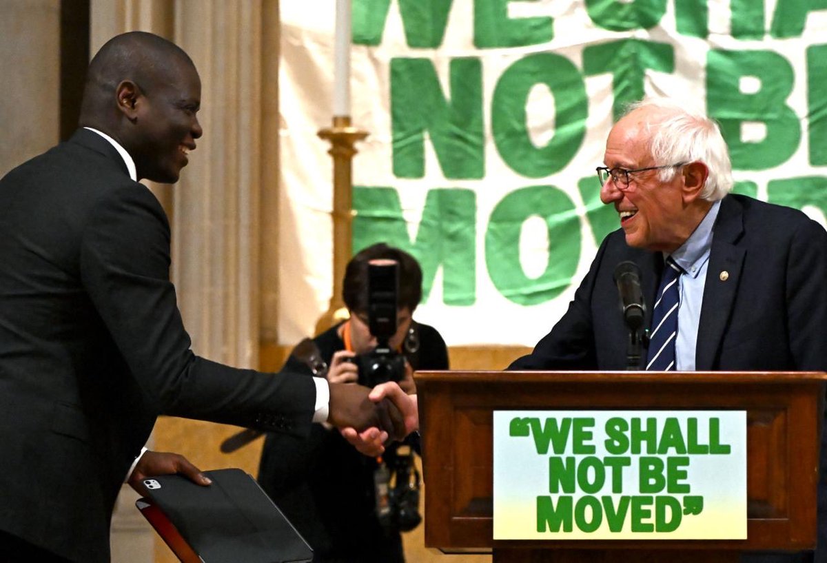 RonaldLamola's tweet photo. An inspiring evening speaking in the same place where Martin Luther King gave his Beyond Vietnam speech and where Nelson Mandela thanked a roaring crowd for not forgetting us, not abandoning us 🇿🇦 during the dark days of apartheid. 

We refuse to forget or abandon the Palestinian people. 🇵🇸
We shall not be moved. 📍#TheRiversideChurch