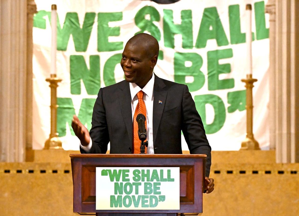 RonaldLamola's tweet photo. An inspiring evening speaking in the same place where Martin Luther King gave his Beyond Vietnam speech and where Nelson Mandela thanked a roaring crowd for not forgetting us, not abandoning us 🇿🇦 during the dark days of apartheid. 

We refuse to forget or abandon the Palestinian people. 🇵🇸
We shall not be moved. 📍#TheRiversideChurch