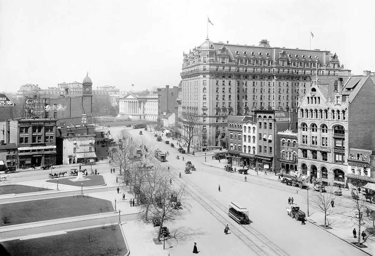 shelrobert69's tweet photo. @gaslightyourmom This is Pennsylvania Ave right around the corner 20 years prior to the Lincoln Memorial being built. 400,000 people already lived in DC. The Mall as we know it was a pretty late addition to Washington https://t.co/gNVqpdaNrG