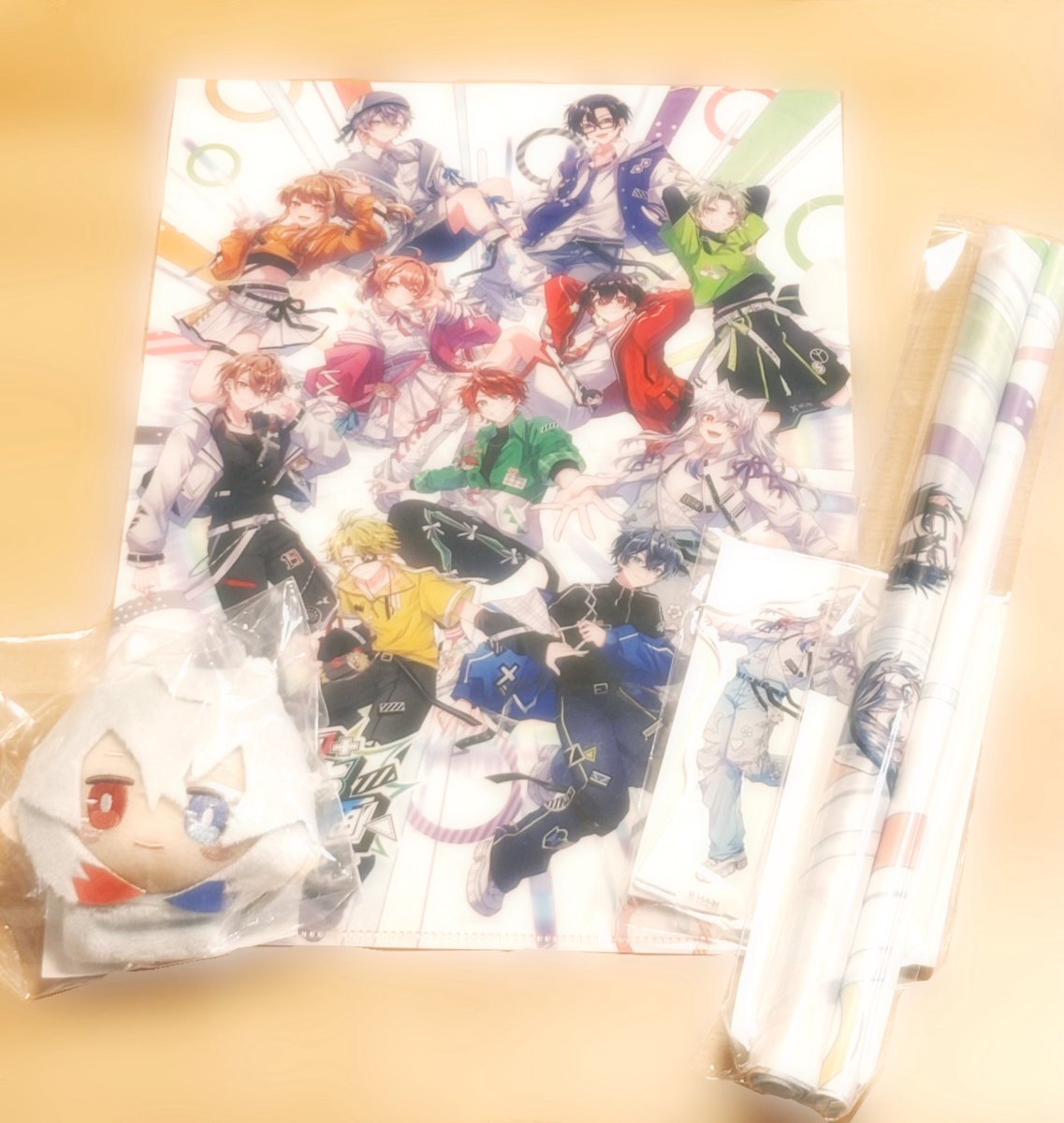 y_clpc08's tweet photo. 🎀本日の戦利品（?）🎀
2推しさんのグッズも買えば良かったと後悔ちう（><）
それだけみんなビジュ良すぎたね🌟 https://t.co/GoxR15ONZs