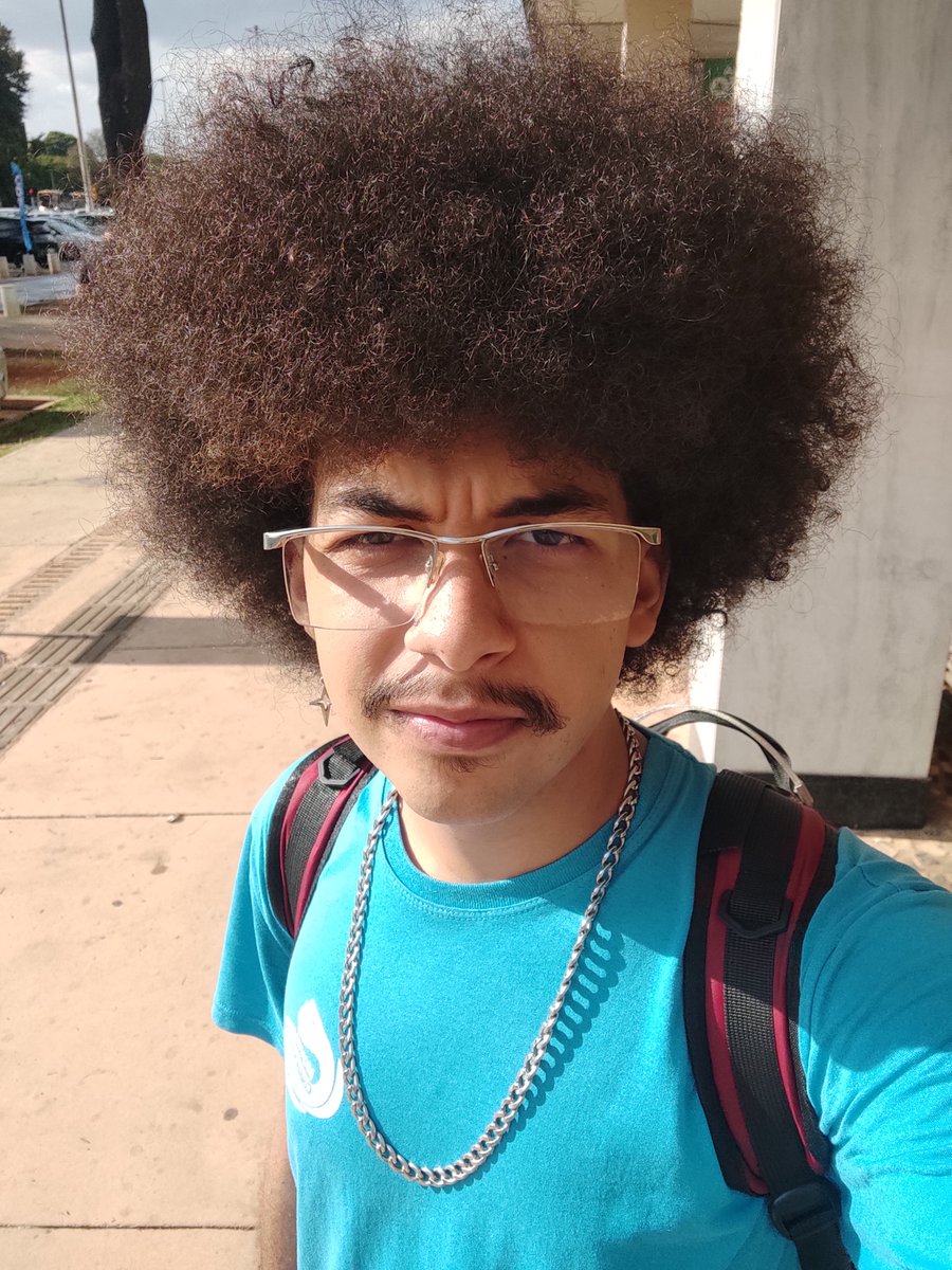 FLASHG4Y's tweet photo. eu // minha colinha
meus deputados pegam 110 comigo e estiveram nas lutas da juventude do Distrito Federal e entorno! https://t.co/PQB7eve7pn