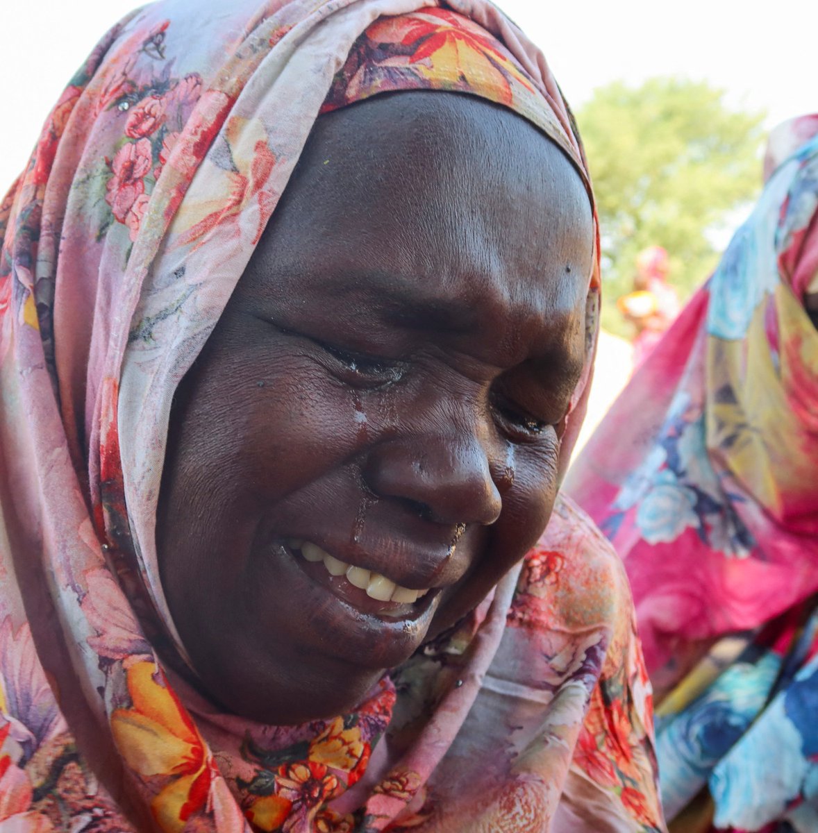 ros_sara2002's tweet photo. Girls of Sudan https://t.co/H7kY6Ninn8