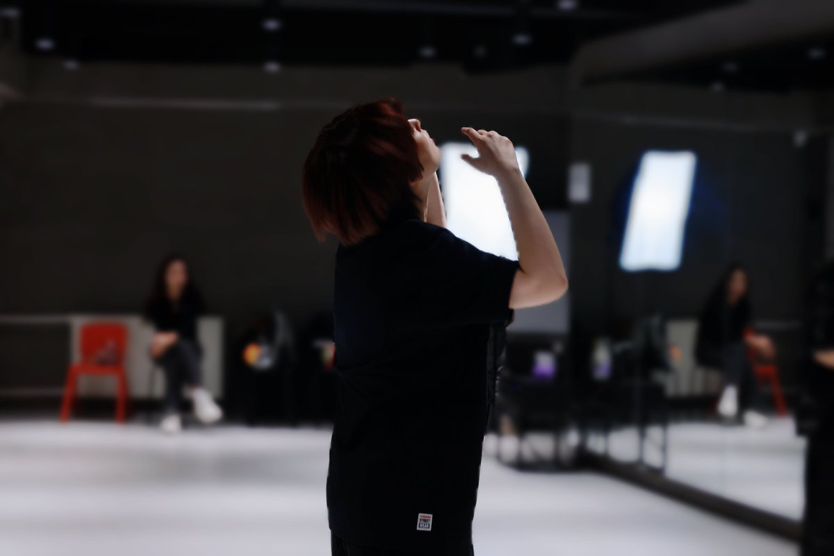 FcSunnee's tweet photo. 22092026 Sunnee杨总工作室 weibo update

"จังหวะที่ปลุกเร้าให้หัวใจเต้นแรง
เต้นขยังไปกับสเต็ปใหม่ๆ
ม่านแห่งงานคาร์นิวัลกำลังค่อย ๆ เปิดขึ้นแล้ว～

เหลืออีก 3 วัน ก่อนถึงงานวันเกิดของ #sunnee"

#ซันนี่เกวลิน #Sunnee杨芸晴 

https://t.co/wJOjveiRzP https://t.co/ALT4cZjVKA