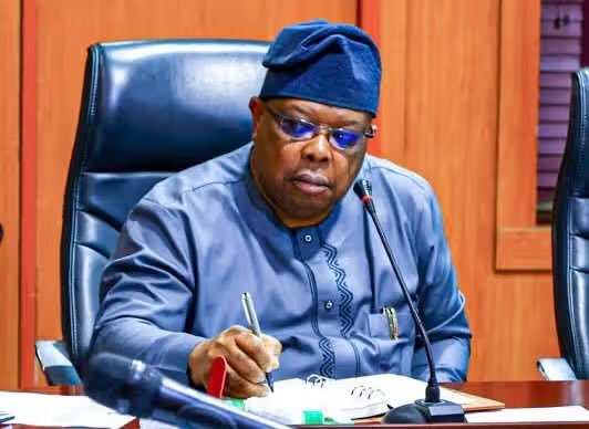 SaviourUmoh18's tweet photo. Many Nigerians still lack reliable electricity supply” — Minister of Power Joseph Tegbe acknowledges https://t.co/J3ZSunOFlk