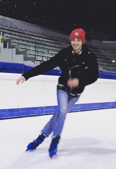 itafshii's tweet photo. he is beauty he is grace https://t.co/SKLalenAj2