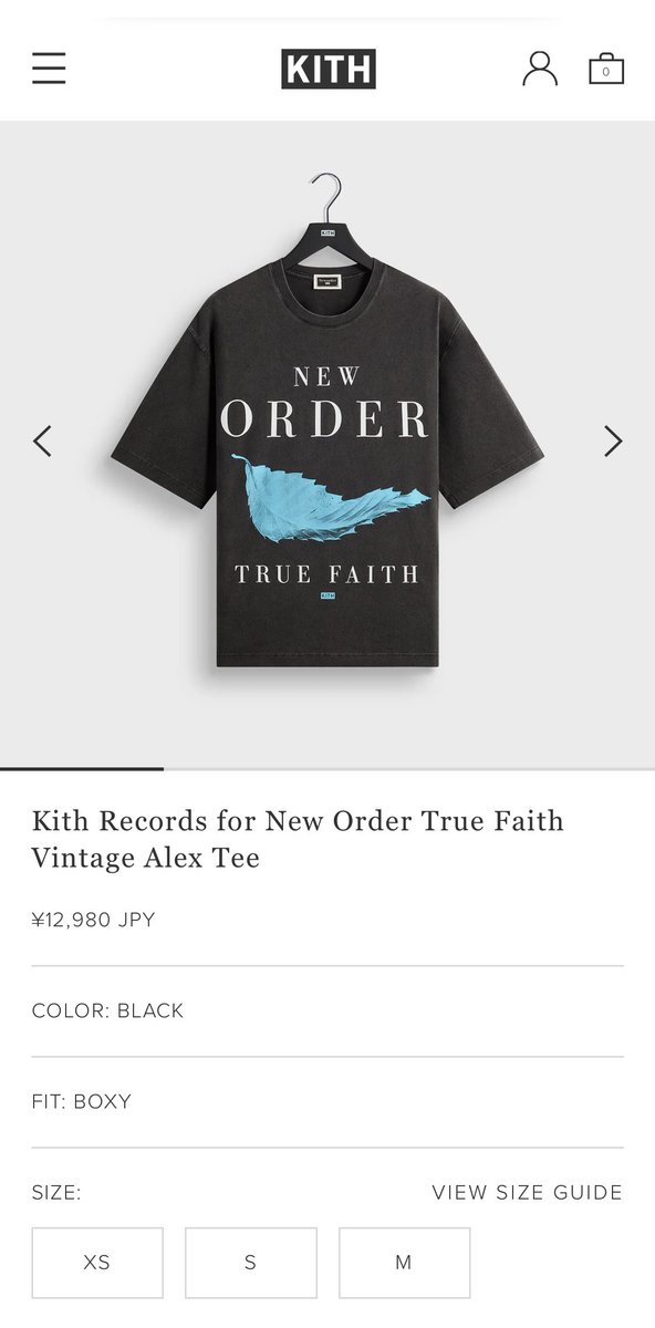 oiokd14's tweet photo. Andy Bellが着ていたNew OrderのTシャツが欲しい‥これかな？記憶がもう朧げで https://t.co/eaSI00wfk7