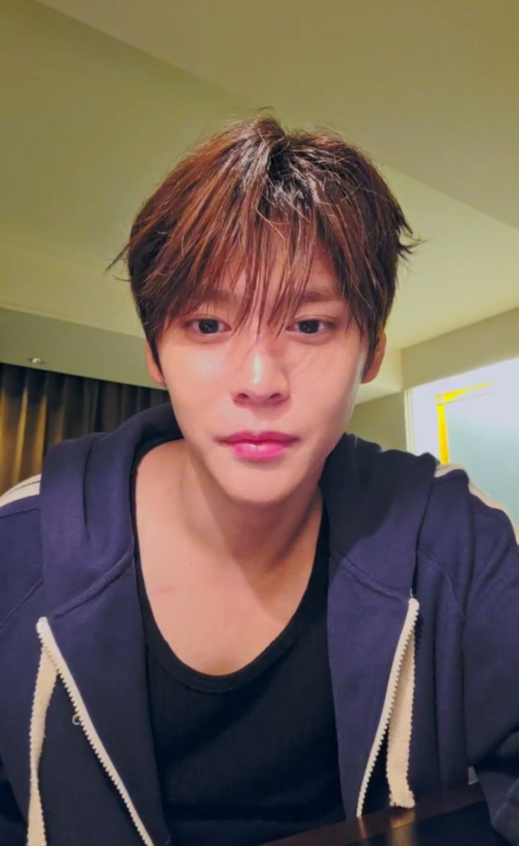 SES_Updates's tweet photo. [🌟] 260922 #EUNSEOK Weverse Live 

🥹🩵

#은석 #송은석 #ウンソク 
#RIIZE #라이즈 https://t.co/fH2IuQtkHi