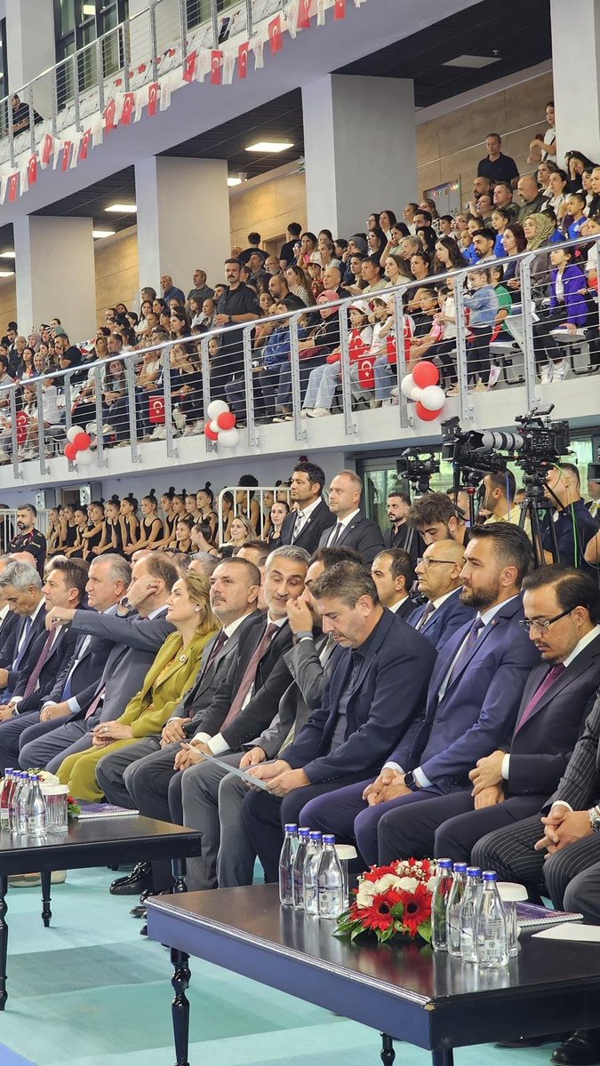 aketimesgut06's tweet photo. Gençlik ve Spor Bakanımız Sayın Osman Aşkın BAK’ın teşrifleriyle gerçekleştirilen Türkiye Cimnastik Federasyonu Cimnastik Salonu ve Federasyon Binası Açılış Töreni’ne, İlçe Başkan Yardımcımız Sayın Kasım CEYLAN ile katılım sağladık.

Yeni tesislerin ülkemize, cimnastik camiamıza ve sporcularımıza hayırlı olmasını diliyor; emeği geçen herkese teşekkür ediyoruz.