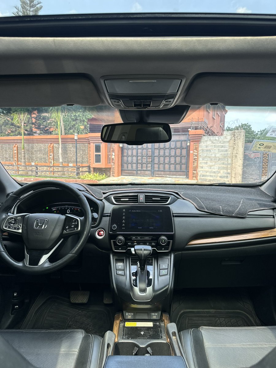 yourcarguy_auto's tweet photo. 2022 Honda CR-V Touring 
45k miles 
GHS 340,000

•1.5L Turbocharged Engine
•Leather Seats 
•Panoramic Sunroof 
•Automatic Transmission 

DM @yourcarguy_auto or WhatsApp us on 0209013527/ 0279891173

#YourCarGuy 🚗🕺🏾 https://t.co/miVxes1X4n