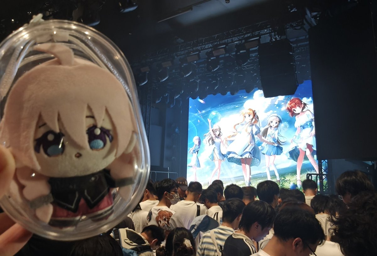 Altdeus's tweet photo. いあぬいとの写真いろいろ

今日スーパーで、おばあさんがぬいを見て「かわいいね」って言ってくれた

ちょっと嬉しかった https://t.co/uXzuA6Xx85