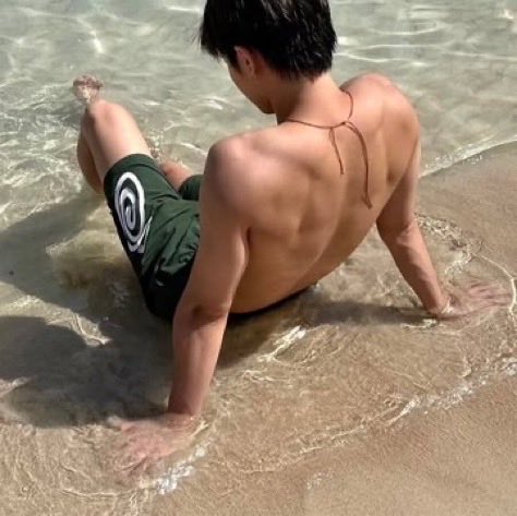 tetecub's tweet photo. i need to do the most inappropriate shit with him https://t.co/jQ9LbUD054