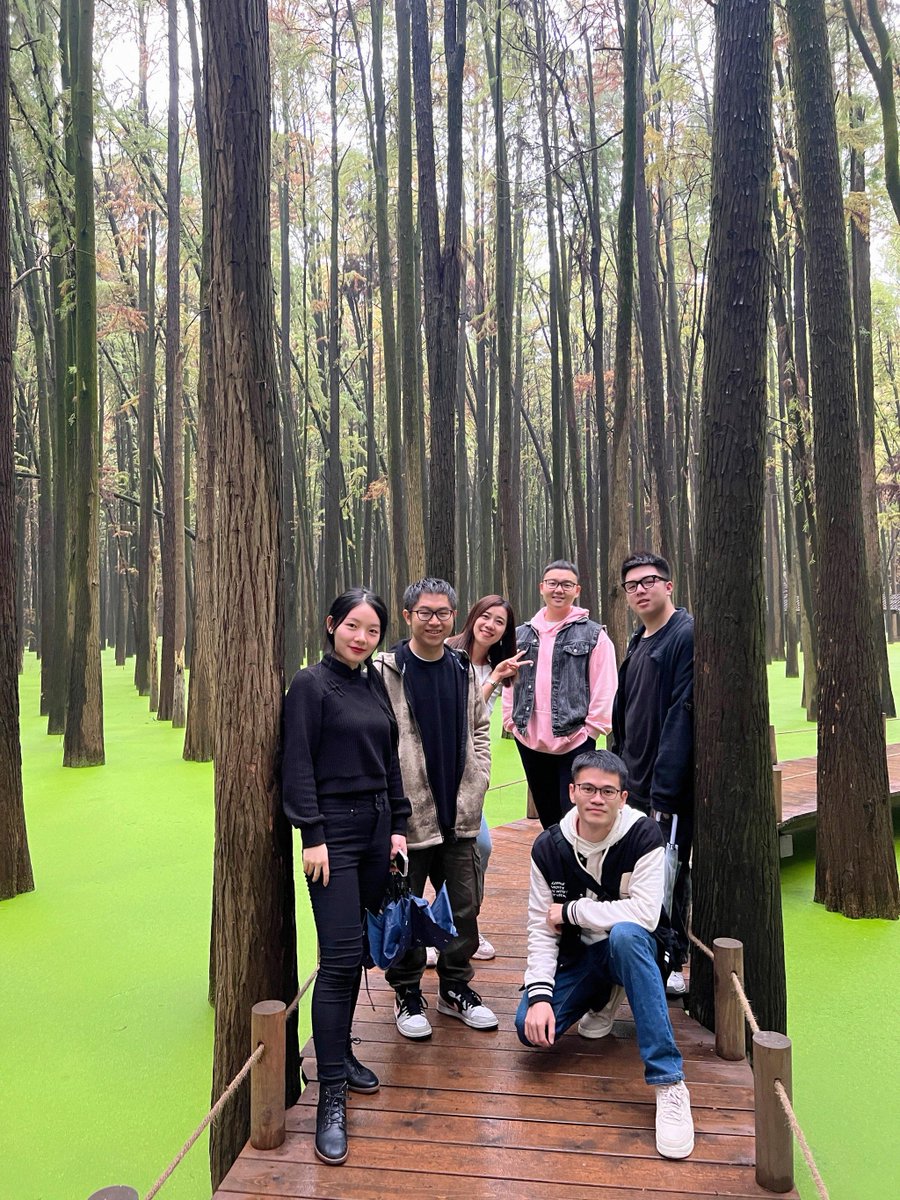 DeviApr36386821's tweet photo. [Join our Campus Photography Club this Saturday! We’ll capture the autumn maple scenery at West Lake, share pro shooting tips, and hand out small camera accessories. Bring your gear or just your phone—all skill levels welcome!]， https://t.co/JIlBBZbGmU