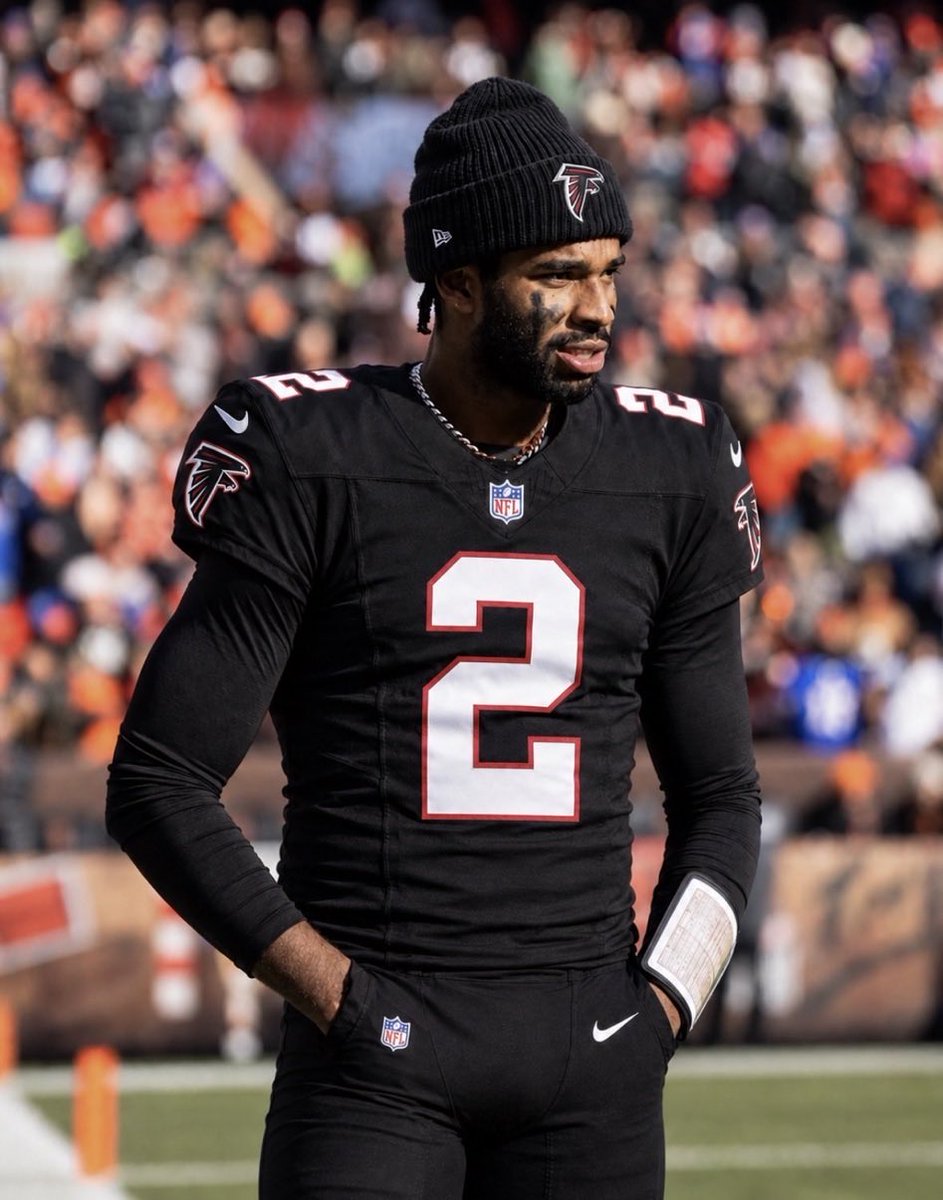 PolymarketBlitz's tweet photo. Shedeur Sanders in the Falcons offense with Bijan Robinson, Drake London and Kyle Pitts would be so fun. 

He was also a pro-bowler under HC Kevin Stefanski 👀 https://t.co/k9uCYoEtc3