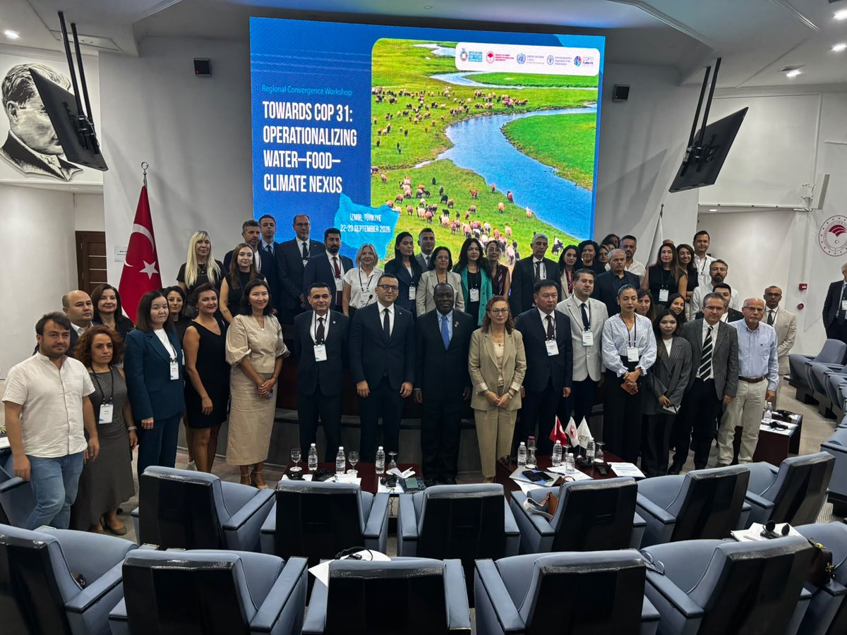 faoturkiye's tweet photo. 🌍 Water, food and climate challenges are interconnected, and so are the solutions.

Today, FAO, the Ministry of Agriculture and Forestry of Türkiye, the UN Food Systems Coordination Hub and partners launched the Regional Convergence Workshop in İzmir, bringing together representatives from Türkiye and Central Asia to advance the Water-Food-Climate Nexus ahead of COP31.

#Convergence #COP31 #WaterFoodClimate #FoodSystems #ClimateAction #WaterManagement #FAOTurkiye 
@FAO @UN_Turkiye @FoodSystems  @TCTarim