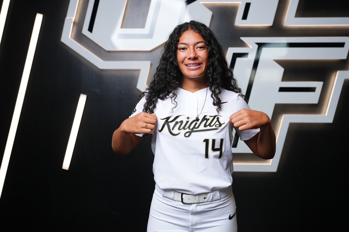 teuuaina's tweet photo. I am so excited to announce my commitment to the University of Central Florida !!  ⚔️💛 #GKCO #BIG12 #COMMITED #2028 https://t.co/x6E62WooQ4