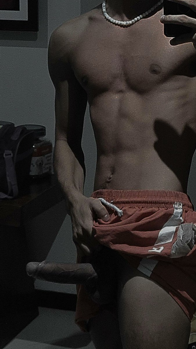 aceroblanco2000's tweet photo. Rt si Quieres follar🥵🔥
Sígueme para más bb https://t.co/h4EBJsv1SI
