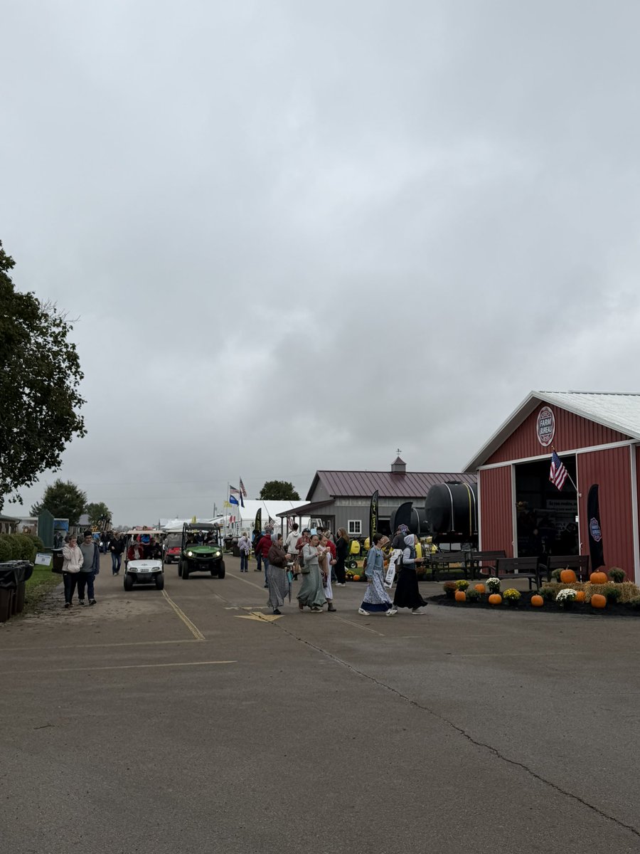 BRNAgNews_Erin's tweet photo. .@OSU @OhioStateFSR is officially underway in London, Ohio! @brownfield is #OnTheGround for the next two days. See full coverage below at https://t.co/cPhFCzKtQ3 https://t.co/djLcx2GGCU