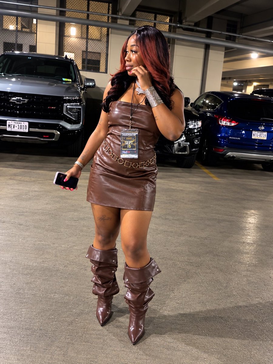 Miss_TaraJ's tweet photo. #celebrityboxing #philly #taraj #hotxxmagonlineradio 🥊🔥 #cripmac #rayj #viral #fyp https://t.co/5cYQ1TzYLR