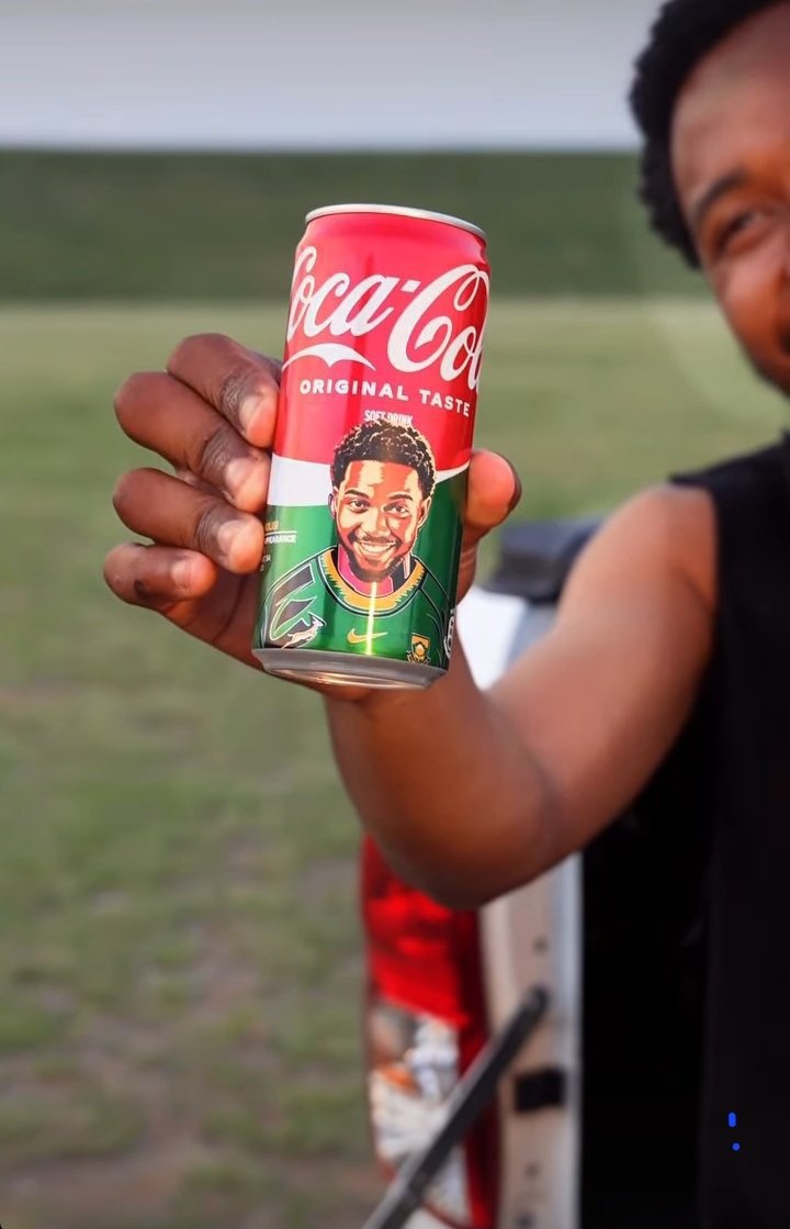 gaselanonto's tweet photo. Weee khohlwani bafana bami Sweet Guluva is on another level now 🔥🔥 Sweet Coca Cola in the building baby ❤️🔥

#SweetGuluva
#AkhonamathembaZwane https://t.co/Rjotlfbz3M