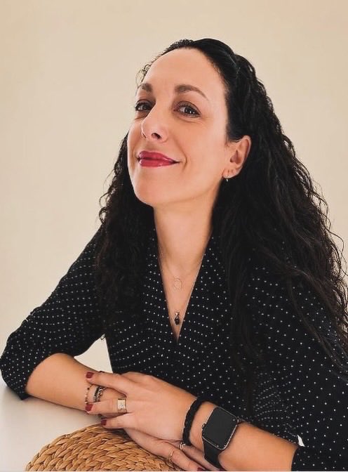 CPinchosCyL's tweet photo. 💫 Cerramos nuestro jurado con la mirada de Susana Martín.

🎤 Periodista de investigación, especializada en Tribunales y Gastronomía, aportará su rigor, curiosidad y experiencia al II Concurso de Pinchos y Tapas de Castilla y León.

¡Bienvenida, Susana! 👏

#ConcursoPinchosCyL https://t.co/MrfPO9Y7ob