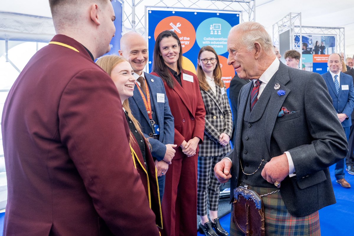 RoyalFamily's tweet photo. Today in Peterhead and Aberdeen, The King met the professionals, volunteers and young people driving the UK’s transition to clean energy.

From apprentices and students learning the skills of the future, to innovators developing new technologies and infrastructure, His Majesty saw how North East Scotland is building on its energy heritage to support a more sustainable future.