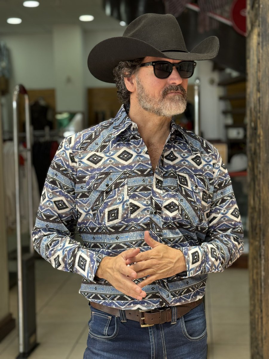 OscarNavejaRRPP's tweet photo. 🤠 https://t.co/7llU994Xbj