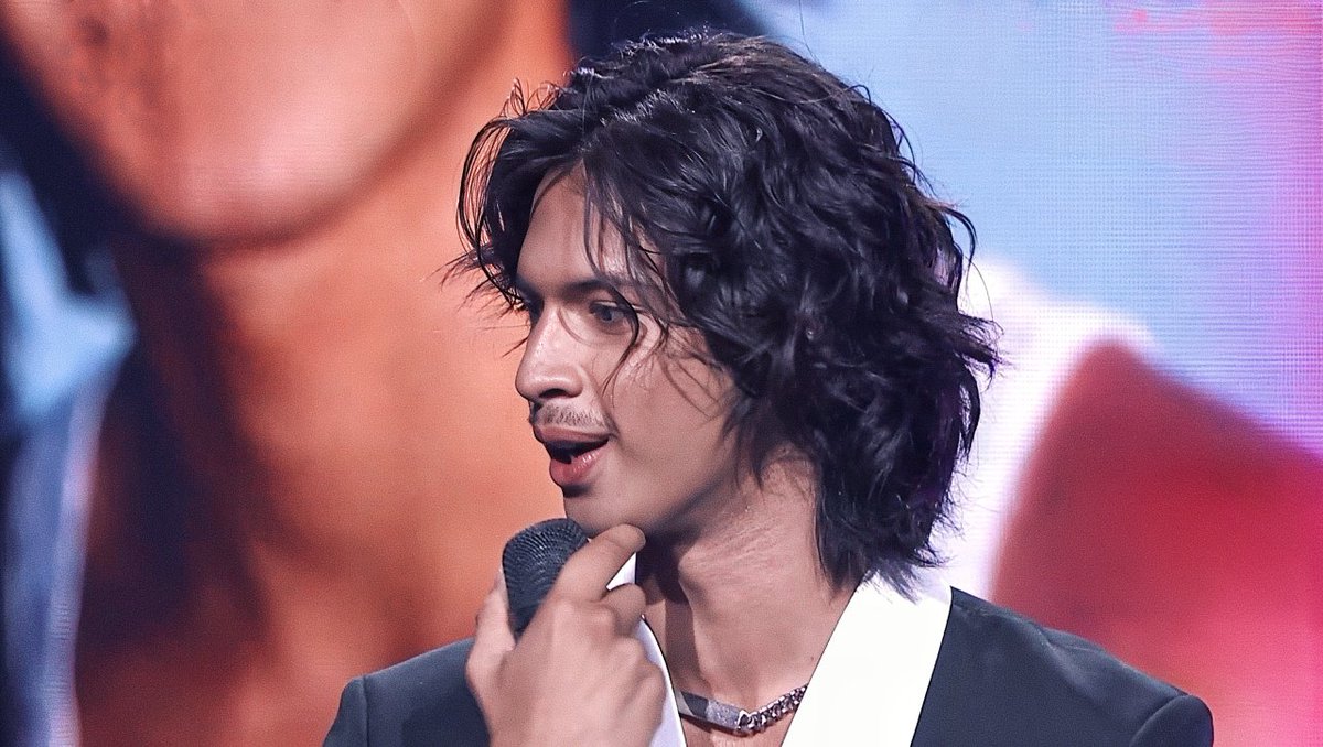 bvttercrisp's tweet photo. his aura is getting more attractive! ganteng banget mohan❤‍🔥 https://t.co/1OSFJX0vyh