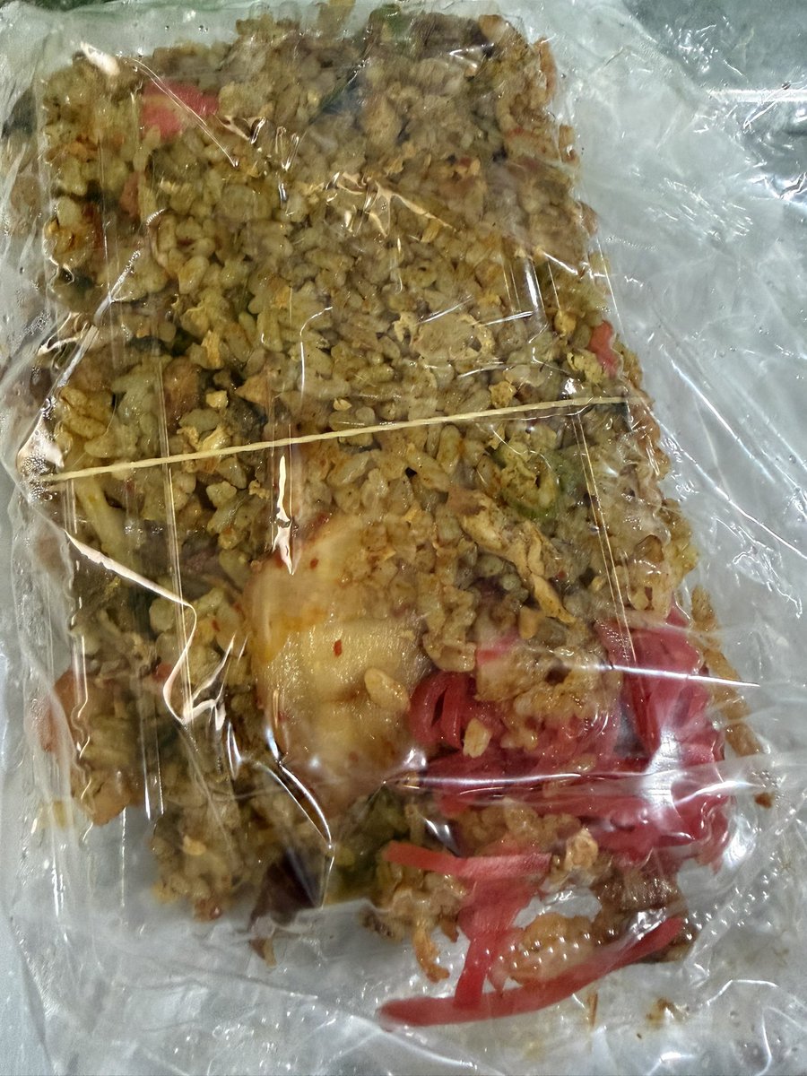 mokocchi's tweet photo. 今日は長期休業前の営業最終日だったので亀戸のラーメンyaへ
やきそば(大盛り)のゆで卵が目玉焼きになってて良かった
テイクアウトに本日限定メニューだったキムチカレーチャーハンを…(初

ごちそうさまでした
営業再開したらまた通います https://t.co/XqnrdL43mq