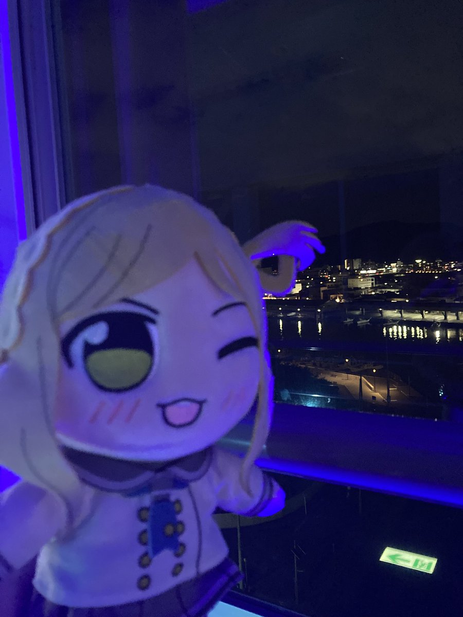 ymm24llss's tweet photo. 久しぶりにびゅうおの中に入ったよ✨
嫉妬ファイヤー🔥

💜もう、ようちゃん✨嫉妬してるんでしょ✨マリーにはお見通しなんだから✨
🩶あ…普通にようちゃんじゃないんだけど…まさか、ヨハネでようちゃん、て言ってる？
💜ううん？✨善子ちゃんだからようちゃんよ✨
🩶ヨハネよ！！！！ https://t.co/9wyrESKy5o