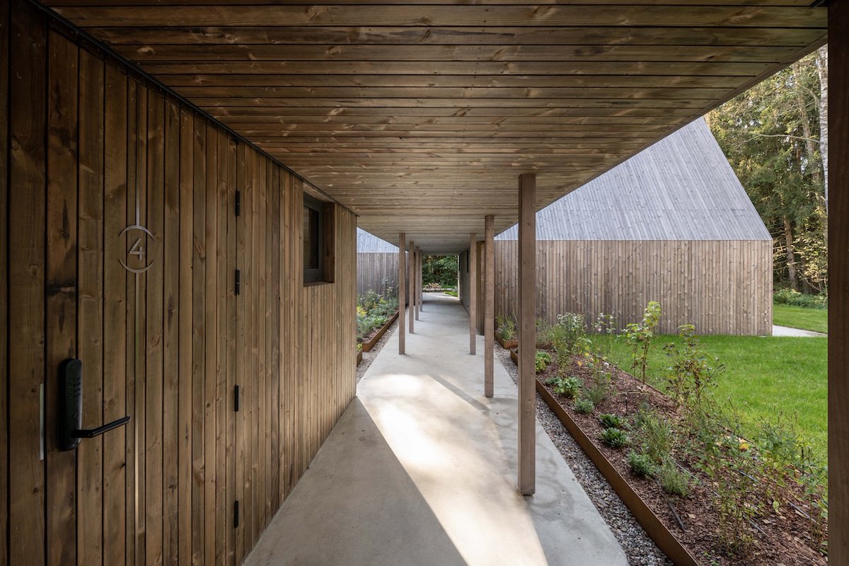 Architizer's tweet photo. #ProjectOfTheDay: Sanctum by arches
A timber retreat unfolds within the clearings of a Lithuanian forest, bringing cabins and wellness spaces together around a central courtyard.
📍Bezdonys, Lithuania #ArchitizerAwards
Details: https://t.co/beR1uqzZQK https://t.co/miIEQkYAHl