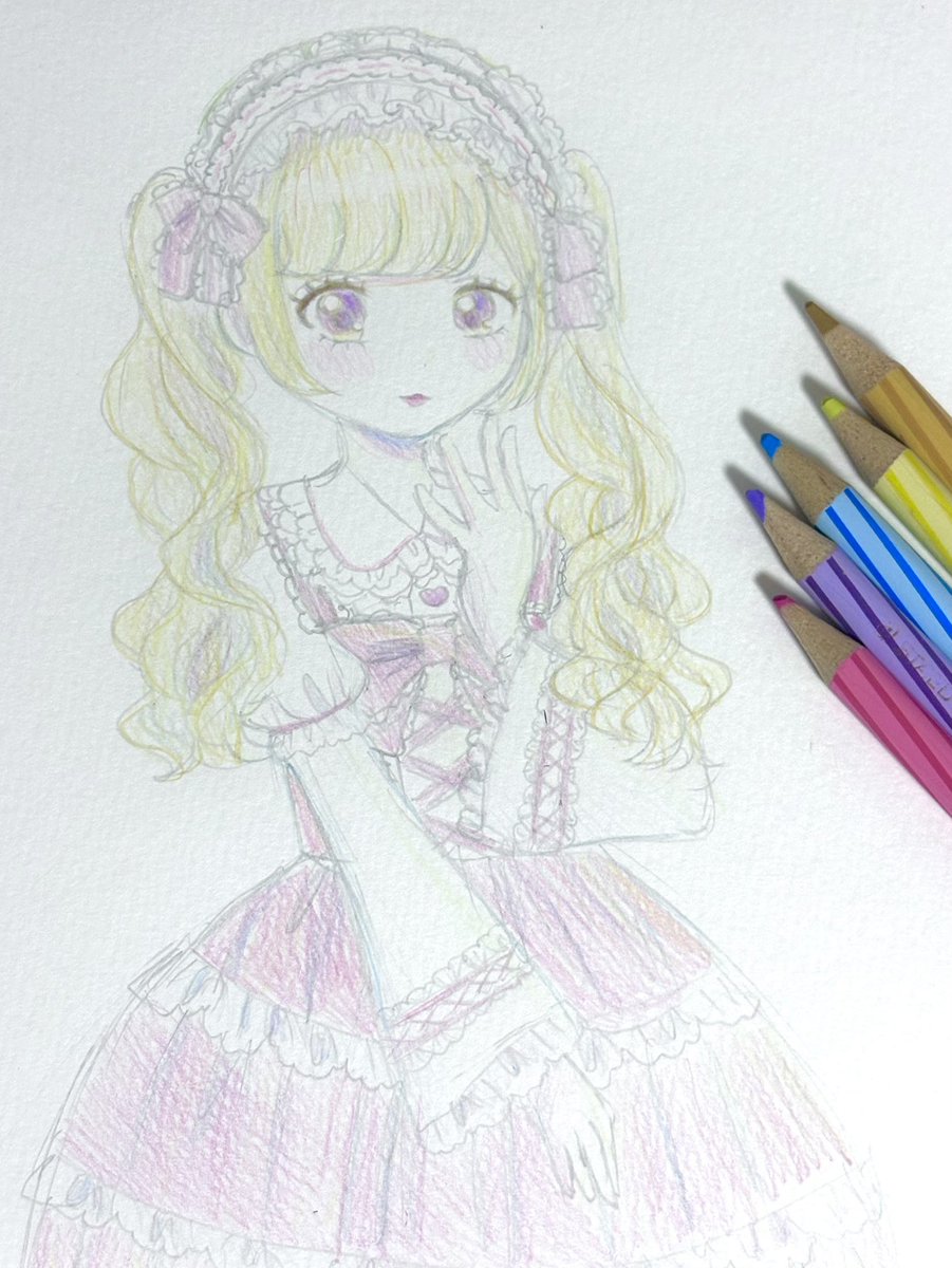 _ririri0120's tweet photo. 最近色鉛筆5色しばりで絵を描くのにハマってる💭 https://t.co/iCrkRxHscI