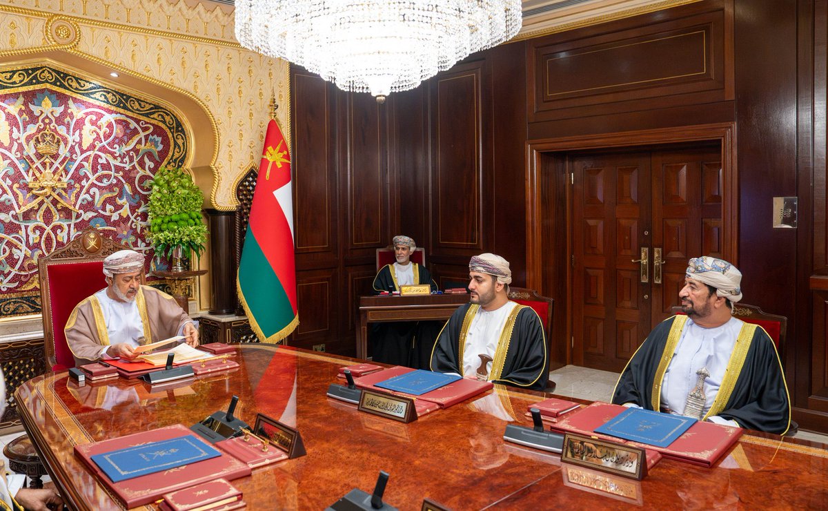 ONA_eng's tweet photo. His Majesty Sultan Haitham bin Tarik presides over the Council of Ministers meeting at Al Hosn Palace in #Salalah. https://t.co/LCy7Wy6CaH