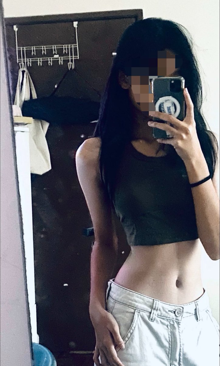 fylz9000's tweet photo. 找个能长期互换女友私密照的人
（女友必须是小胸，可露脸）
有兴趣带女友生活照私 https://t.co/NZQ5xqbffA