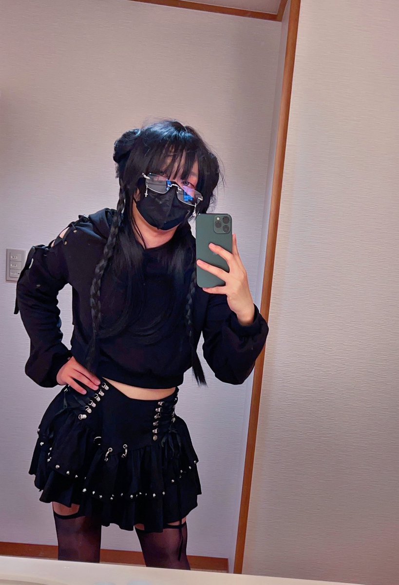 pcr9gvmiyu's tweet photo. わりといい感じの私服 https://t.co/woscowwReE