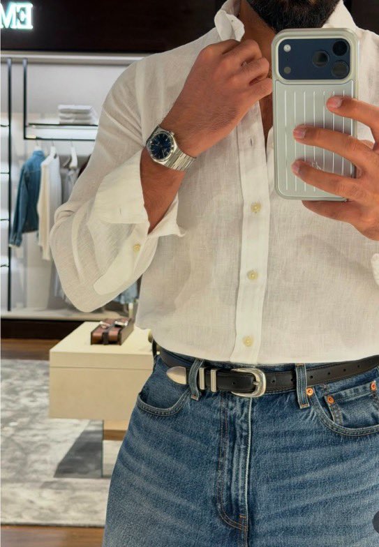 Dea_rMindset's tweet photo. Levi’s 568. Loose enough to move.
Clean enough to stand out. https://t.co/v38tPTk4Ez