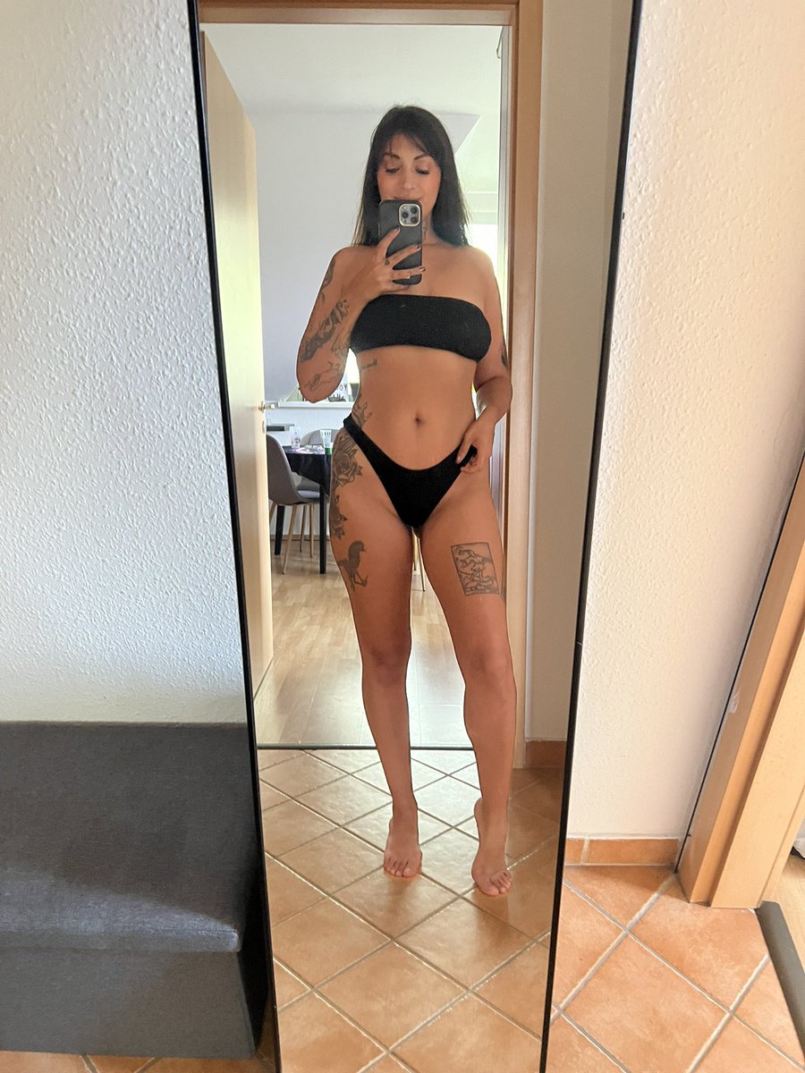 Kamillafu's tweet photo. Jó lennèk dèlben az ebèdedrre ? 😘🥰 https://t.co/ysty4gGUCY