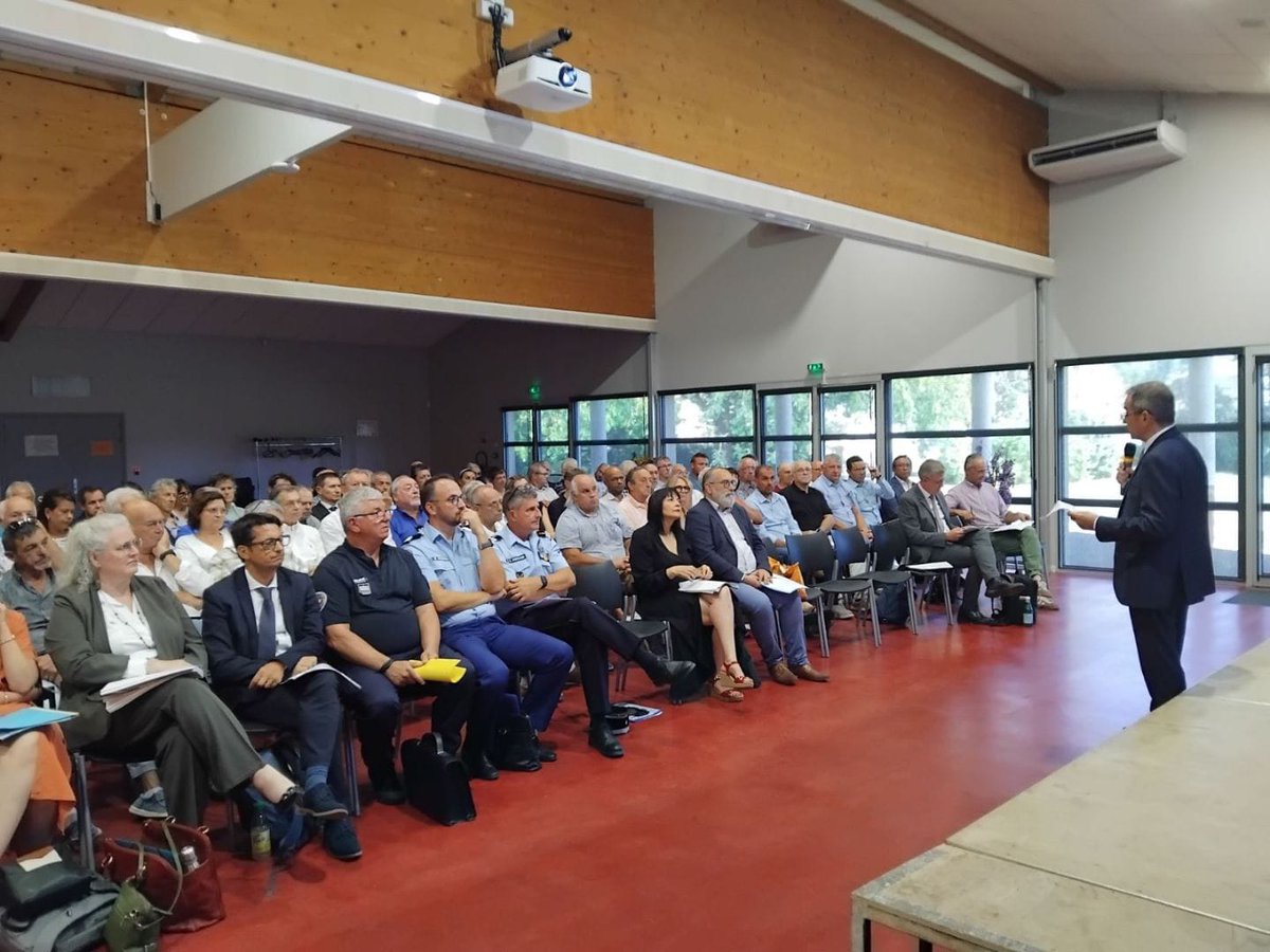 Image de Préfet de Lot-et-Garonne - #maires l 🤝 Réunion des maires de l'arrondissement de Villeneuve-sur-Lot

Bruno André, Préfet de Lo
