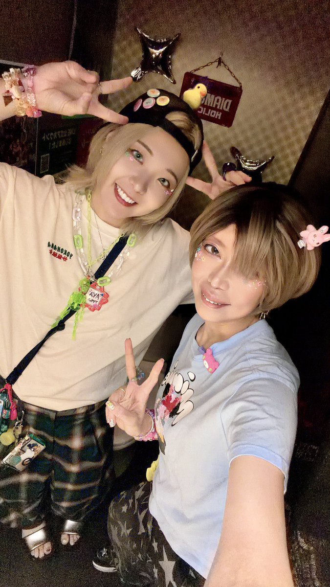 DIAMOND_HOLIC's tweet photo. JOE(@queen_joe )presents【シル活DAY】オープンしましたー🙌

📣集まれシール界隈📣
シール交換会やシール作り、シールチャーム作りなど💕
可愛いもの好きの永遠の女児たちに贈る🎁

なんと✨ボンボンドロップシール✨やうるちゅる、プチドロ、大人図鑑など✨シール販売あり✌️

ハマろうシール沼ー❣️ https://t.co/Da8dvDmbO3