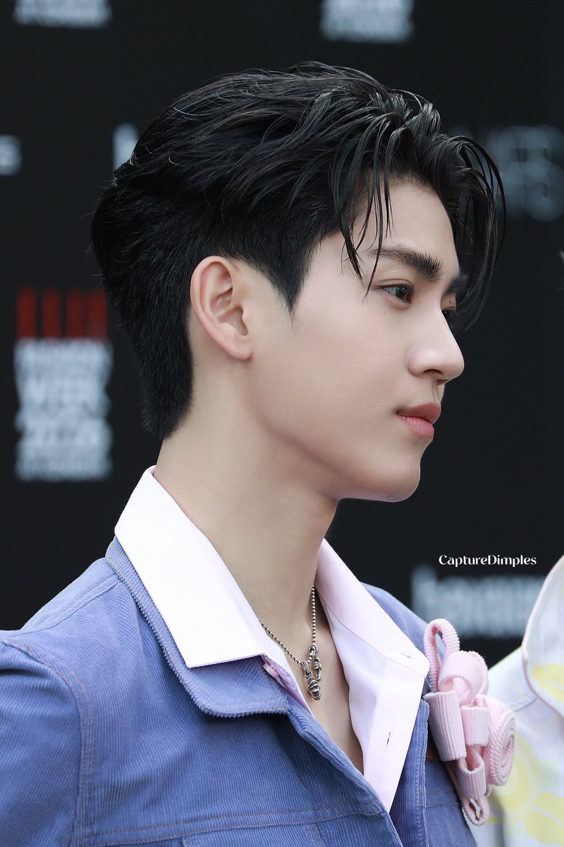CaptureDimples's tweet photo. Stunning &amp; Striking! 

MONDPRO ELLE PRESSCON 2026

#Almondbabybigboy 
#ELLEFashionWeek2026 https://t.co/cnDelZF9pI